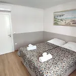 2 Coastal Retreat *
