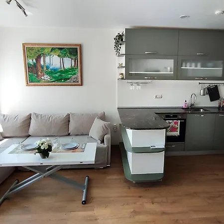 2 Coastal Retreat Апартаменты Варна