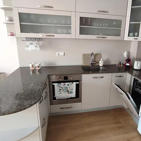 2 Coastal Retreat Апартаменты Варна